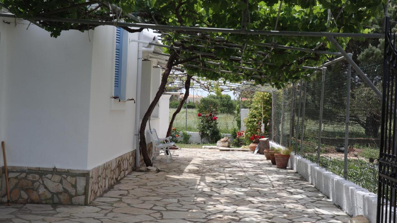 Sea Breeze Coastal House-in Almyros Beach *